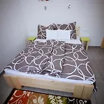Liliana Es Csonakhaz Badacsonytomaj