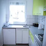 Apartament Liliana Es Csonakhaz