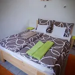 Liliana Es Csonakhaz Badacsonytomaj
