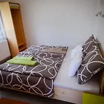 Apartament Liliana Es Csonakhaz