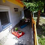 Apartament Liliana Es Csonakhaz *