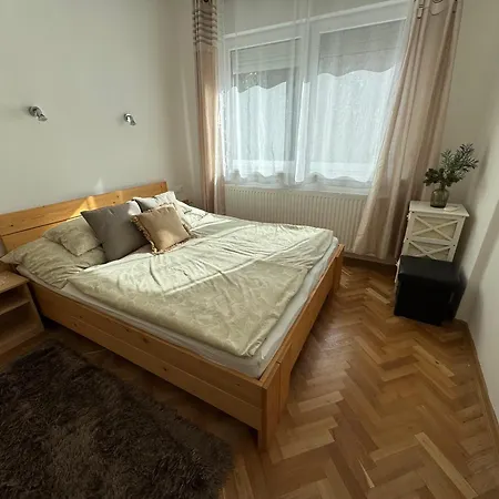 Liliana Es Csonakhaz Apartment *