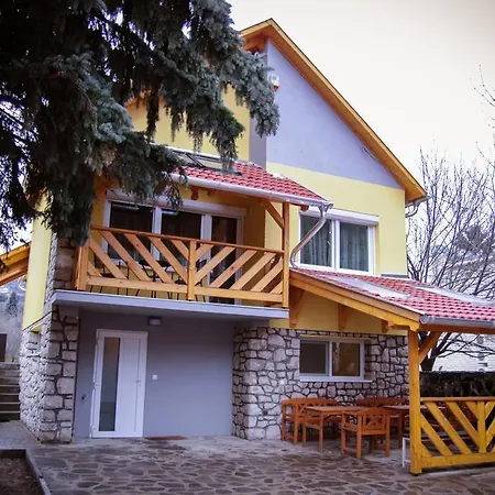 Appartement Liliana Es Csonakhaz Badacsonytomaj
